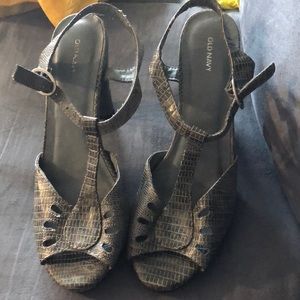 Snake skin platform sandals